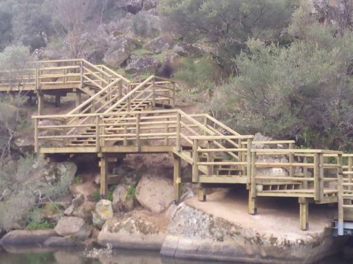 Escalera, Ciudad Vascos